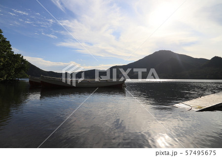 榛名山と榛名湖 57495675