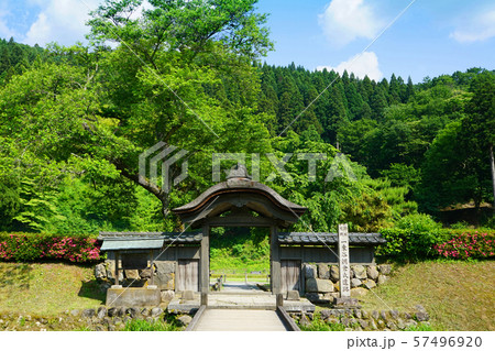 福井市風景　朝倉遺跡　唐門 57496920