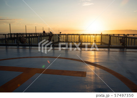 あべのハルカス ヘリポートの夕景 あべのハルカス ヘリポートの夕景 57497350