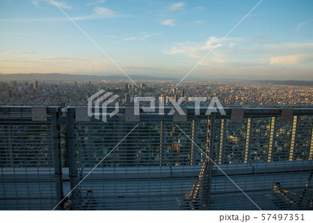 あべのハルカス ヘリポートの夕景 あべのハルカス ヘリポートの夕景 57497351