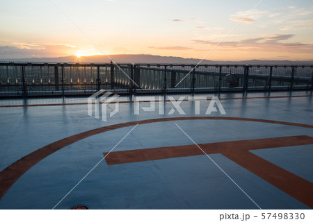 あべのハルカス ヘリポートの夕景 57498330