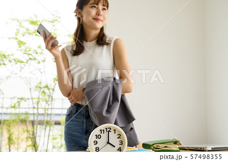 カジュアル・オフィスの時短勤務【時計ピント】 57498355