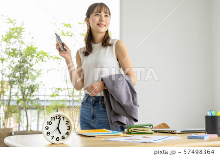 カジュアル・オフィスの時短勤務【時計ピント】 57498364