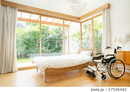 介護施設 車椅子 病室 医療イメージ 介護施設 車椅子 病室 医療イメージ 57506492