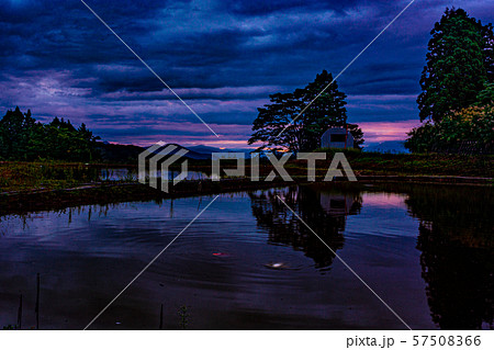越後の夜明け前 57508366