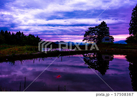 越後の夜明け前 57508367