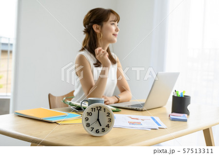 カジュアル・オフィスの時短勤務【時計ピント】 57513311