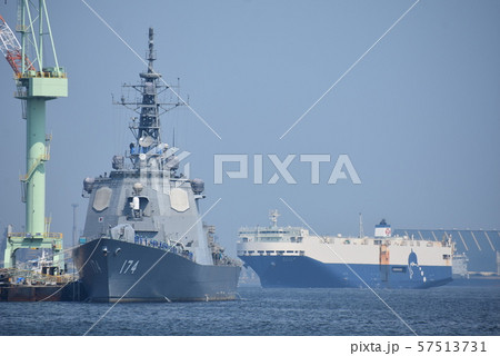 東京湾にて護衛艦きりしま 東京湾にて護衛艦きりしま 57513731