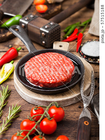 Fresh raw minced homemade farmers grill beef 57515188