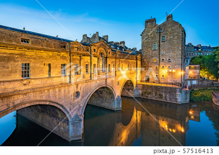 Pulteney Bridge night view Pulteney Bridge night view 57516413