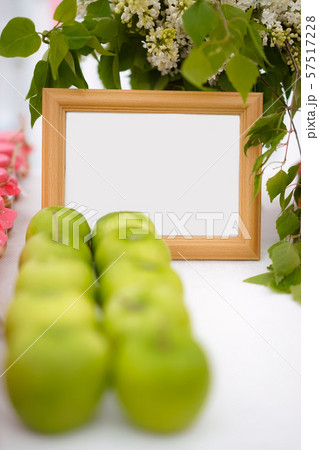frame with fresh apples frame with fresh apples 57517228