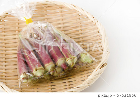 赤オクラ（袋入り） 57521956