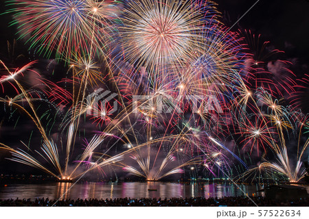 福井県 敦賀 とうろう流しと大花火大会の写真素材