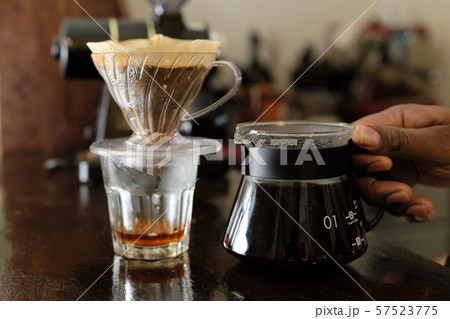 コーヒーの入れ方18：苦味・雑味が溜まる部分を残す 57523775