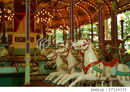 メリーゴーランド としまえん 遊園地 馬車の写真素材 [57524155] - PIXTA