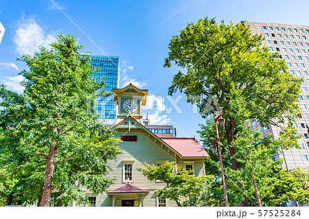 北海道の夏 札幌市時計台(旧札幌農学校演武場)の写真素材 [57525284