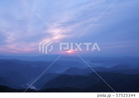 山頂からの夜明け イメージ 57525344