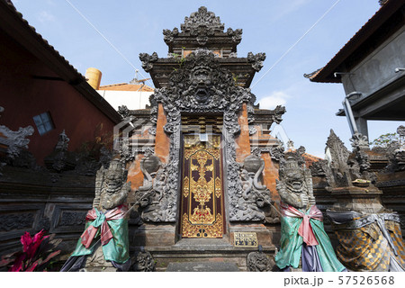 Entrance of Ubud Palace, Bali, Indonesia Entrance of Ubud Palace, Bali, Indonesia 57526568