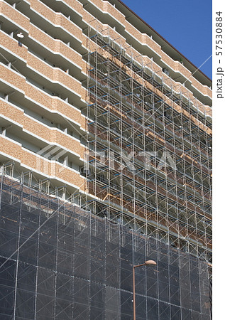 マンション改修工事仮設足場／メッシュシート囲い 57530884