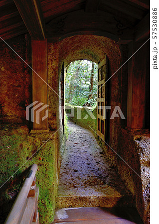 石川県　那谷寺　大悲閣（本殿） 57530886