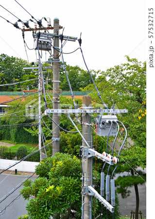 電柱・電線・送電機器設備 電柱・電線・送電機器設備 57532715
