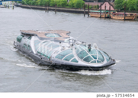 東京クルーズ　エメラルダス　隅田川　厩橋（うまやばし）にて　て　 57534654