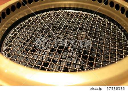 焼き肉の網の写真素材