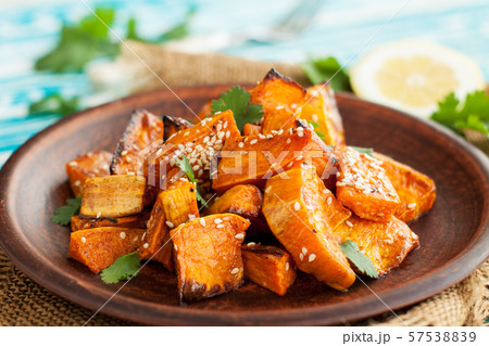 Roasted sweet potatoes with sesame Roasted sweet potatoes with sesame 57538839