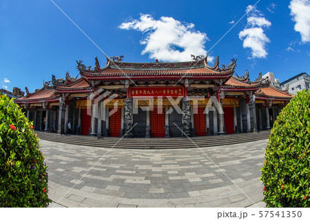 行天宮と青空(台湾・台北) 行天宮と青空(台湾・台北) 57541350