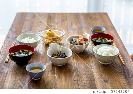 食卓 朝ごはんのイメージ 食卓 朝ごはんのイメージ 57542204