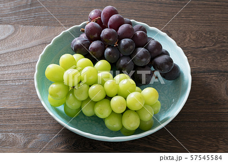 巨峰とマスカット 巨峰とマスカット 57545584