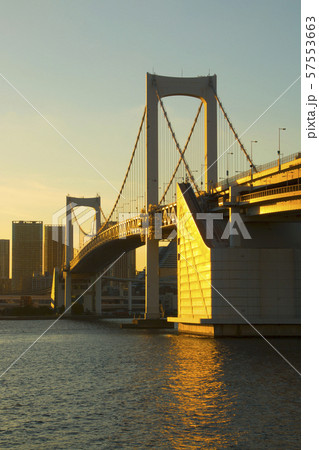 レインボーブリッジ　夕景 57553663