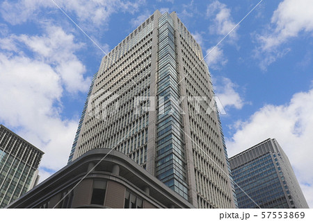 丸の内ビルディング（東京都千代田区。久光製薬東京本社、ブルームバーグ東京オフィスなど） 57553869