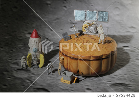 a fun of spacemen walk on the moon cake a fun of spacemen walk on the moon cake 57554429