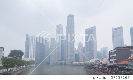大気汚染で白むシンガポールの街並み 大気汚染で白むシンガポールの街並み 57557167