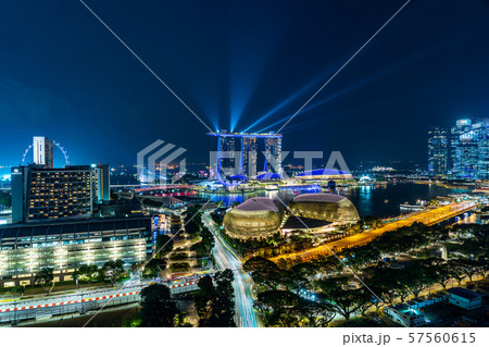 【シンガポールの風景】マリーナベイの夜景とレーザーショー 57560615