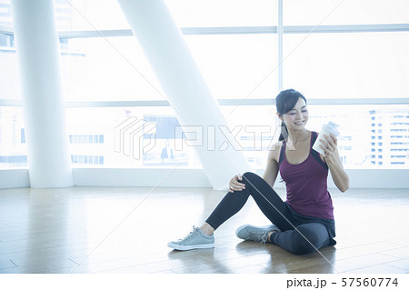 女性 運動 スポーツ スポーツウェア ヨガウェア 女性 運動 スポーツ スポーツウェア ヨガウェア 57560774