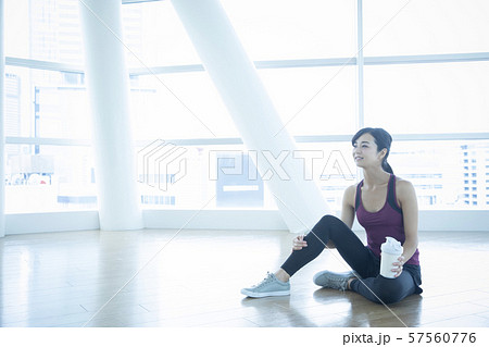 女性 運動 スポーツ スポーツウェア ヨガウェア 女性 運動 スポーツ スポーツウェア ヨガウェア 57560776