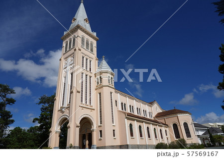 ダラット大聖堂 57569167