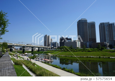 柏の葉アクアテラスから柏の葉キャンパス駅方向を望む＜千葉県柏市＞ 57575654