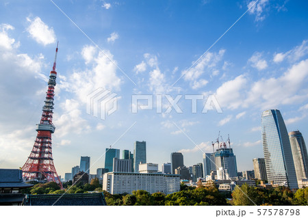 タイトルスペースの余白がある夕暮れの空と東京タワー タイトルスペースの余白がある夕暮れの空と東京タワー 57578798