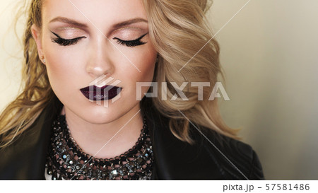 Fashion portrait Fashion portrait 57581486