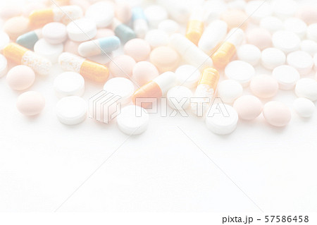 医療イメージ　医薬品 　 57586458