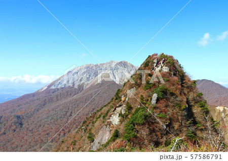 鳥ヶ山から眺める伯耆大山 鳥ヶ山から眺める伯耆大山 57586791