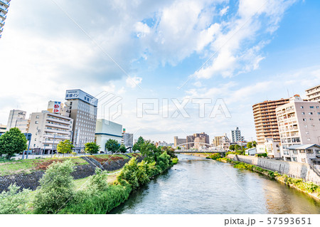 盛岡の夏 不出来橋からの都市風景 盛岡の夏 不出来橋からの都市風景 57593651