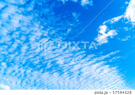 うろこ雲 いわし雲 さば雲 長野県 の写真素材