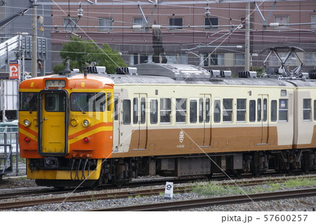 しなの鉄道115系(台鉄自強号色) しなの鉄道115系(台鉄自強号色) 57600257