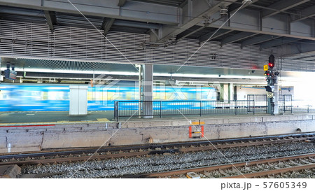 岡山駅走る電車１ 57605349