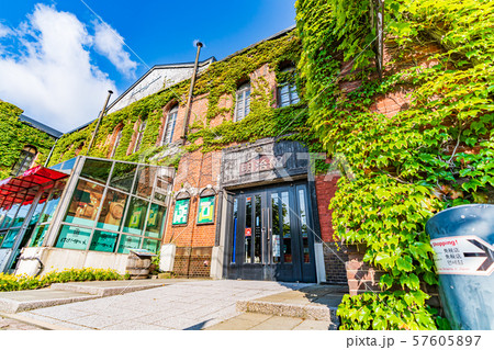 北海道の夏 はこだて明治館周辺の風景 57605897