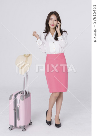 Summer holiday of attractive couple 128 57615451